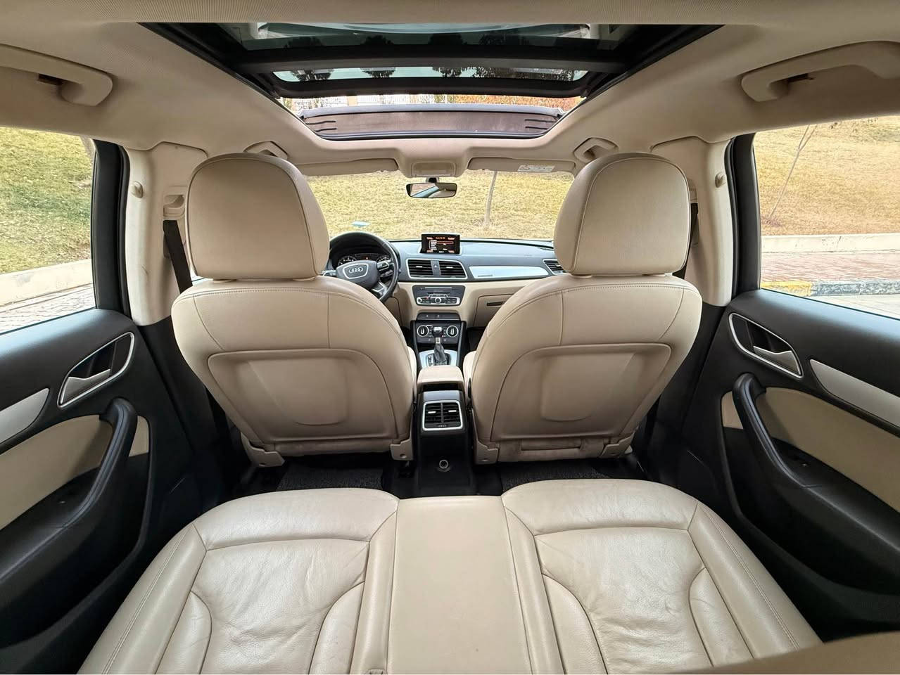 ‎‏﷽

AUDI Q3 - 2017 - QUATTRO 📦🖤 

ئاودی Q3 2017 کواترۆ 

سعر مناسب بلاش 136$ و مەجالێکی برایانە 

مواسەفات خلیجی فوول 
سەیارەکە خلیجییە و سفری شەریکەی ئێرەیە 
سەیارەکە بەس بۆنیدی بۆیاخە بێ دەعم و ئیرباگ 
بە شەرت 
سەنەوی و ڕەقەمی تازەیە تا ٢٠٣٠ 
١٤٨ هەزار کیلۆمەتر ڕۆشتووە زۆۆر تازە ماوەتەوە 
گێڕ و مەکینە و کارەباییات و هەموو شتێکی بە شەرت 
سەیارەکە ٤ بستۆنی بانزینە زۆر زۆر ئیقتیسادی و زۆر بەقوەتە زۆر بێ مەسرەف و بێ سەر ئێشەیە 
تەقە و ڕەقەی تیا نییە بە شەرت زۆر توند و تۆڵە 
سارد و چاڵ و شوختی نییە 
هیچ نوقسانی تیا نییە سەیارەکە بۆ هیچ مەگەڕێ 
هەموو گیانی لەسەر دەقی شەریکە ماوەتەوە 

مواسەفات : 

پانۆراما 
ناو زەرد 
کوشن جلد 
کوشن کارەبا 
تەبرید مەرکەزی 
حاسە 
شاشە 
برێک بەسمە 
ئۆتۆ ستارت ستۆپ 
ئۆتۆ هۆڵد 
تراکشن کۆنترۆڵ 
گێڕ ئۆتۆماتیک و عادی 
گێڕ سپۆرت 
لایت ئۆتۆ 
لایت LED و عەدەسە و زینۆنی بیلاد 
لایتی ناوچەی کوێر و لایتی تەم 
ئاوێنەی دژە فوول 

زۆر مواسەفاتی تر 

هەموو گیانی سەیارەکە لەسەر دەقی بیلادی ماوەتەوە و هەموو گیانی بە شەرت 

سعر مناسب بلاش 136$ و مەجالێکی برایانە

📞 0772 531 4474 السليمانية, العراق
