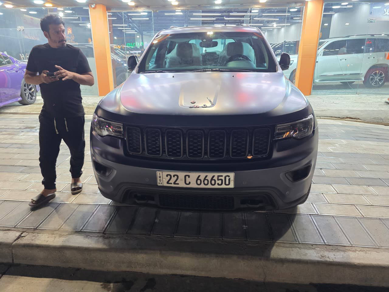 🚘 للبيع جيب كراند شيروكي ليمتد 2020 🚘

🔹 كلين تايتل وارد وكالة شركة هارلم
🔹 اللون: نيلي
🔹 مغلفة PPF طافي للحماية والجمالية

✨ المواصفات:
✔ سقف بانوراما
✔ وضعيات قيادة متعددة (صخور - صحراء - ثلوج - دبل ثقيل - نزول منحدرات)
✔ شاشتان خلفيتان وكالة
✔ شفتات على الستيرنغ
✔ نظام الوقوف الاضطراري
✔ نظام النقطة العمياء
✔ تنبيه الخروج عن المسار
✔ مقاعد أمامية تدفئة وتبريد
✔ مقاعد خلفية تدفئة
✔ إطفاء وتشغيل ذاتي
✔ نظام Sport
✔ مرايا شفط
✔ إشارات بالمرايا
✔ صندوق كهربائي مع ريموت
✔ تشغيل عن بعد
✔ مقاعد جلد
✔ستيرن تدفئة 
                                Apple CarPlay & Android Auto✔
✔شاشة كبيرة ونظام ملاحة
✔رادار 
✔ابواب 2 بصمة
✔كاميرا خلفية
✔حساسات أمامية و خلفية

🔧 المحرك ومنظومة التبريد جديدة بالكامل
🛡 السيارة مكفولة كفالة عامة
📡 السونار موجود

💰 السعر: 30,700 دولار

للمهتمين التواصل على الارقام :
***********
***********
