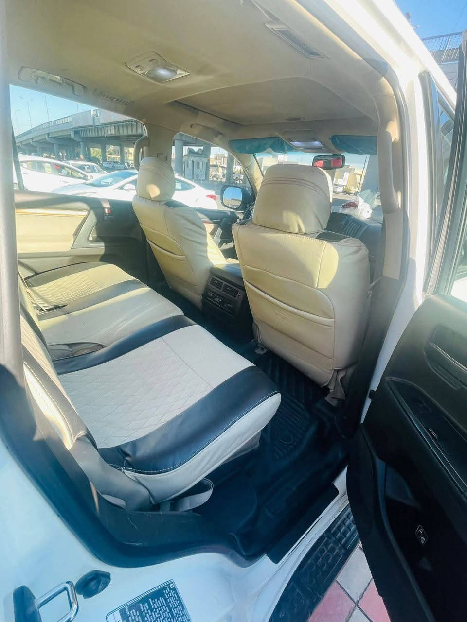 لاندكروز  ٠٠٩ ٢رقم بغداد  محرك ٦  مكان سياره الانبار الفلوجه
***********
