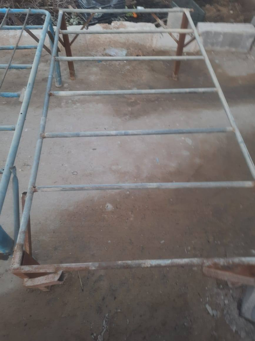 ٤ جرابي ام نفر مع الفرشة مالتهن وجرباية ام نفرين للبيع للاستفسار ***********
