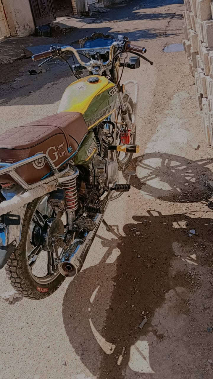 سلام دراجه سيفان موديل 24
بيه اوراق كرتونيه.     دراجه شلع معدل فول 
بيه نقوصات بسيطه.   مكانه ديالى جديده شط 
  اني مكلف بل نشر    هذه رقم صاحبه ‏‪***********‬‏
