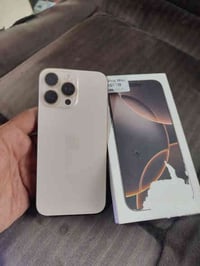 ايفون 16 برو ماكس ذاكره 256 بطاريه 100 مشحون 100 مره نضافه 100/100 دبل...