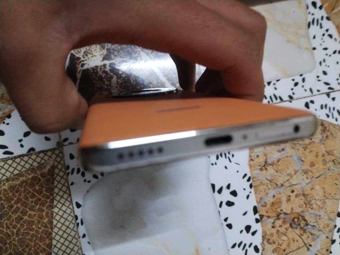 السلام عليكم انا ركز 9 بي ذاكره 256 غرام 16 ما يشتغل الفلاش السعر 250 مكاني موصل***********
