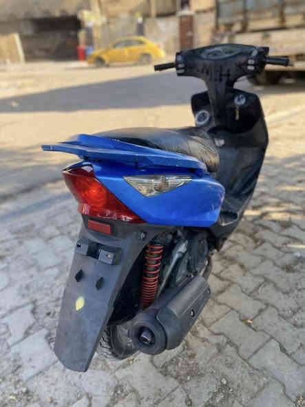 سلام عليكم دراجة ثعلب للبيع دراجة مأخذه من الرمبة برغي ممفتوح بيه كله بلادي محرك بلادي ماشية 21 الف فقط اوراق مال معرض موجود  3 اشهر من ماخذه من نزلته دراجة جديد السعر 800 العنوان جكوك قرب الكاظمية ***********
