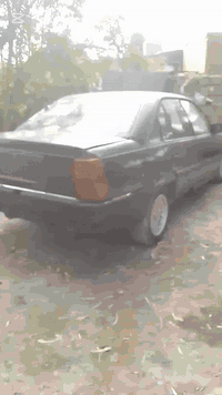 سلام عليكم سياره للبيع وبل وميكا ابيع طافيه  السعر 7وبيه مجال هذا الرقم***********
