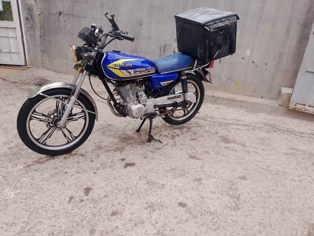 ايراني للبيع موديل21
سعر 425 وبي مجال مكاني رمادي سبعه كيلو غير متواجد
هاذ رقم صاحبه ***********
