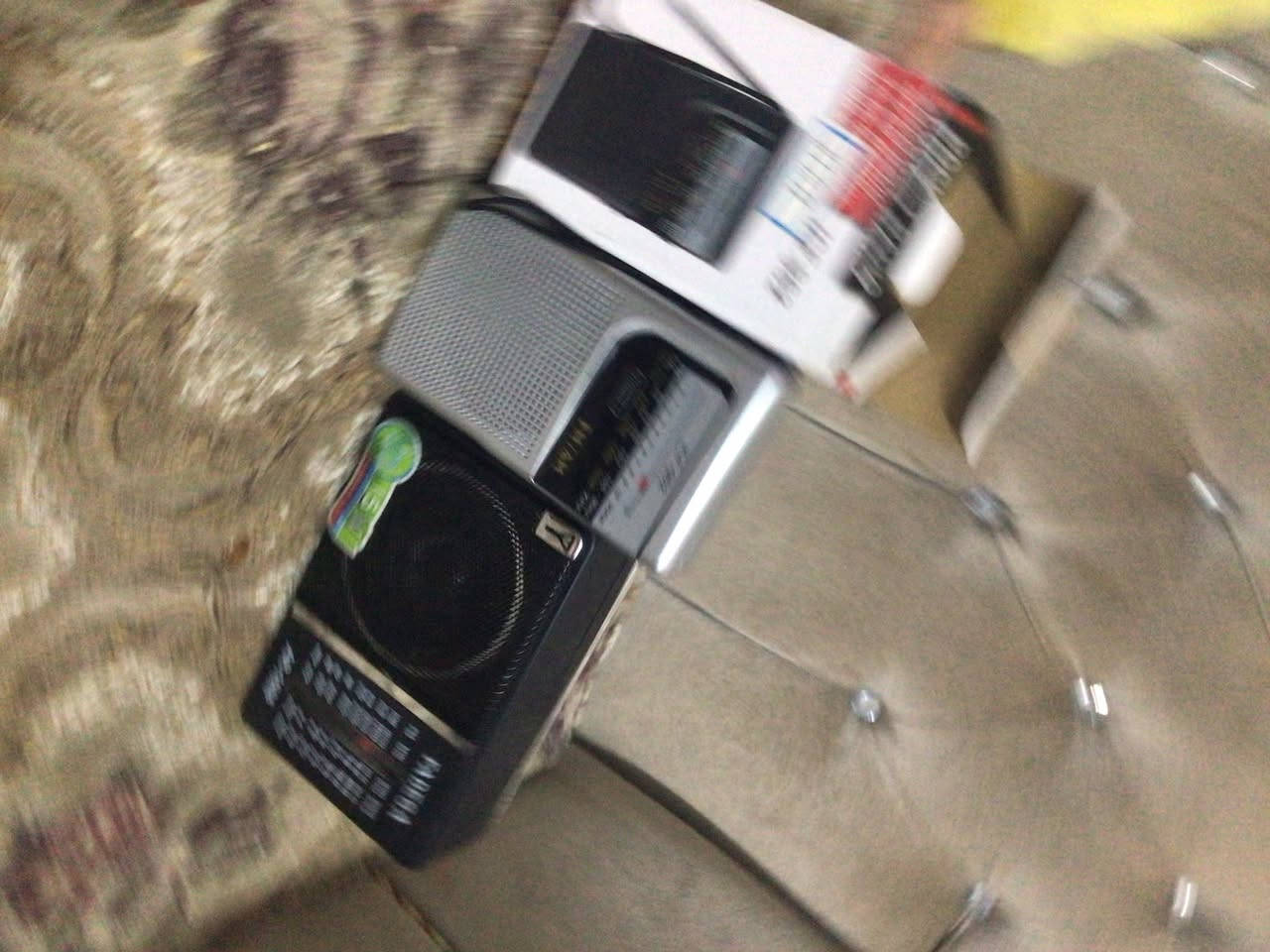 راديوهات ومسجلات للبيع وبأنسب الأسعار للتواصل مع الرقم ***********
