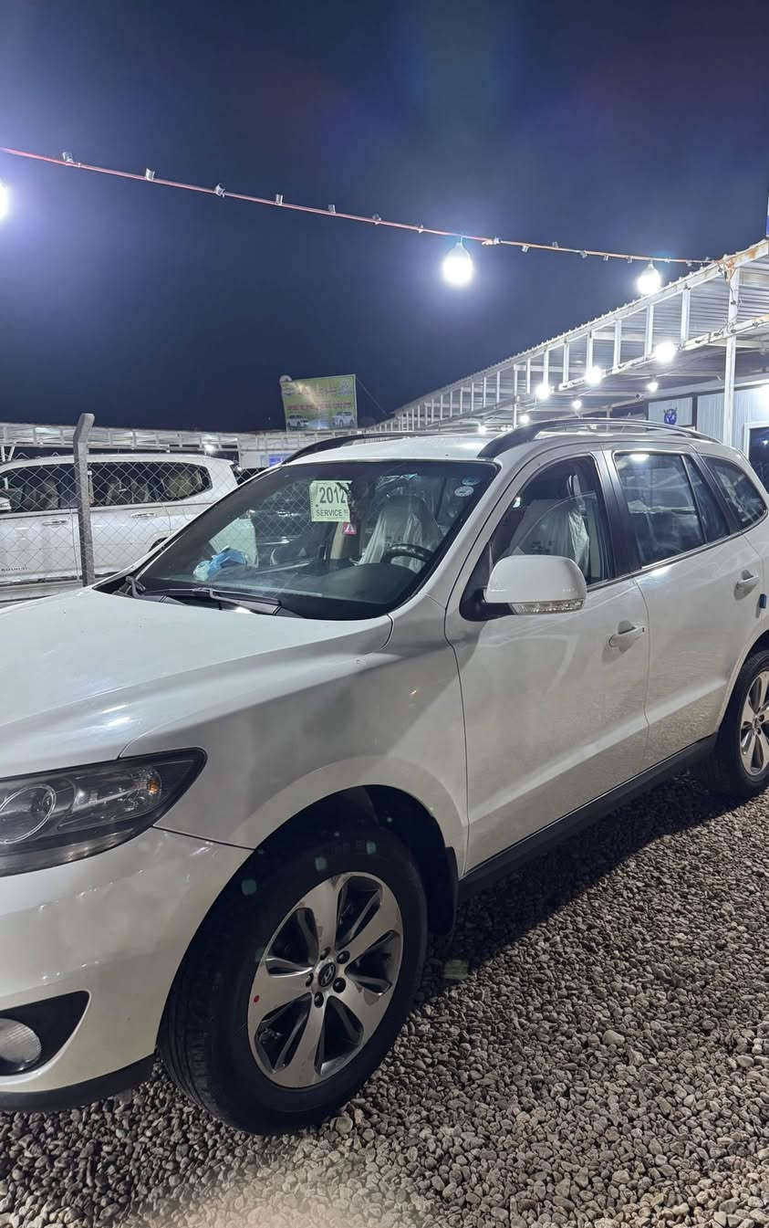 السلام عليكم
سنتافي 2012 فول واحد على واحد فتحه ثلاث قطع تبريد أشاير بالمري تحكم استيرن سبعه راكب مكينه 4 2400 
كفاله عامه شرط السونار رقم أربيل انكليزي اتريد تحويل أو وكاله سياره جديده مكينه حداديه تبريد كله جديد باقي التفاصيل الاتصال على 
***********
