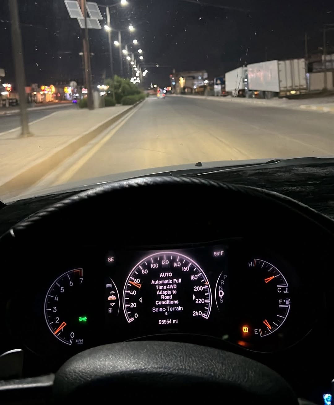 سلام عليكم
لاريدو موديل 2014 خليجي رقم سليمانية

مكفوله  من كير ومحرك وحداديه وتخم تاير جديد تبريد ثلج امامي وخلفي 

فتحه سقف بصمه تشغيل وبصمة ابواب + تشغيل عن بعد لايتات LED محرك 6 سلندر 3600 تحكمات استيرن وشفتات المقاعد الاماميه كهربائيه كير طياره فور ويل 4 حساسات خلفيه مانع انزلاق السياره السعر  215
***********

 واتساب***********
