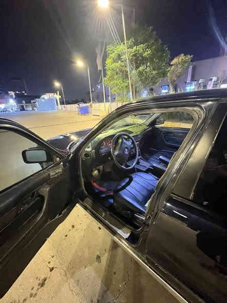 بە ناوی خوا bmw مۆدێل 1994تۆماتیک مەکینە 25کەپس دیجیتاڵ ناو جلد ٧پالیف تەلەفۆن تەپرید سارد و گەرم بە شەرت دبڵ ئیرباگ دەبل چەکمەخە ناو رەشی فۆرمیکا سوکان کارەبای تەحدی سورعە سیارەکە فولە بەس سلاید نیە توندو تۆڵە چوار تایەو ویلی ئالپینای لە بنە گێرو مەکینە بە شەرت 200$غرامەی لە سەرە دوای مەحامەلە ئەت دەمەوە سەعر 67$مەحامەلەیەکی براینە ***********.  رةقةمي خاوةنيتي گؤرينةوةش ناكةم بةس فروشتنة
