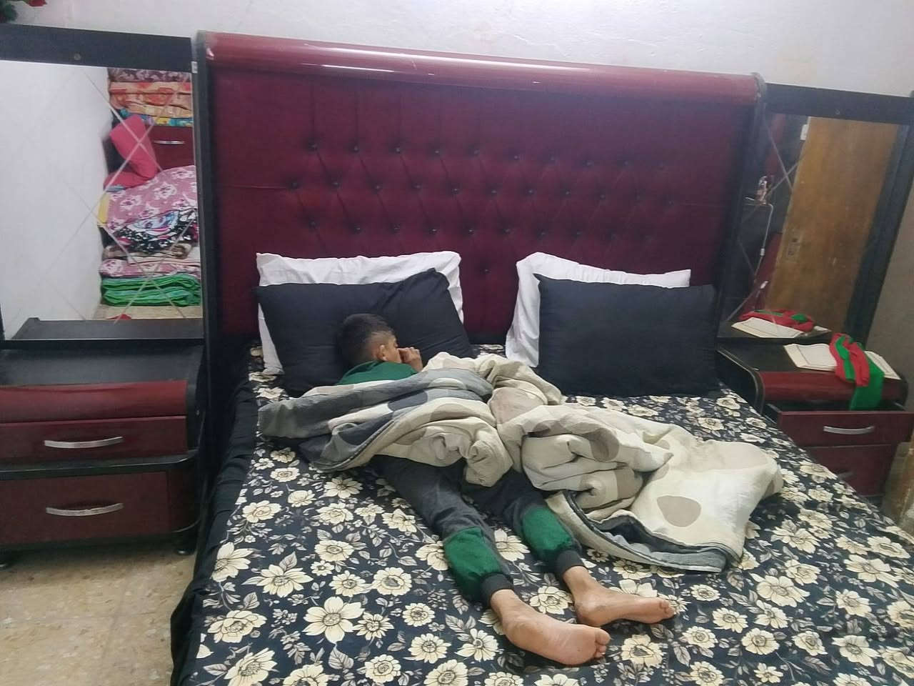للبيع غرفه أخشاب تركي متوازي لغرض الشيله
السعر ١٧٠وبيه مجال حك الجيه بيع مستعجل
الشراي يتصل ***********
