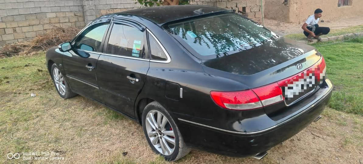 السلام عليكم
ازيرا موديل 2011 محرك 4 خليجي 2400 شرط گير شرط أدوات بيها ارقام وسنويه
تبريد ثلج داخلها جديد خارجها جديد
سعرها 33 قفل
مكانها الشرگاط 
***********
