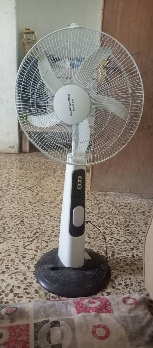 بنكات كل عيب مابيهن اي عيب شحن وعل كهرباء شغالات كل عيب مابيهن سعرهن عل خاص او عل وتساب ***********
