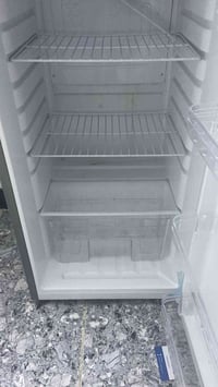 ثلاجة توسوت • استخدام شهرين • حجم ١٥ قدم