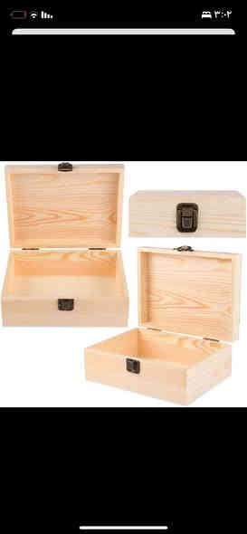 � صندوق خشبي تراثي فاخر – هدية تظل بالذاكرة 🌟
تحب الهدايا الفخمة والمرتبة؟
تبحث عن قطعة تجمع بين الأناقة، الذوق، وحفظ الذكريات؟

هذا الصندوق الخشبي👌
🪵 مصنوع من خشب طبيعي
🎨 مغطى بنقشة شرقية تراثية جميلة وملونة
🔒 يحتوي على قفل معدني أنيق
🎁 مثالي للهدايا، حفظ الإكسسوارات، الساعات، الرسائل، والمقتنيات الخاصة

✨ مميزاته:
✔ تصميم يدوي راقي
✔ شكل فخم مناسب للتقديم كهدية
✔ قطعة ديكور تزيّن مكتبك أو غرفة المعيشة
✔ يمكن تنفيذ تصاميم خاصة حسب الطلب
***********
