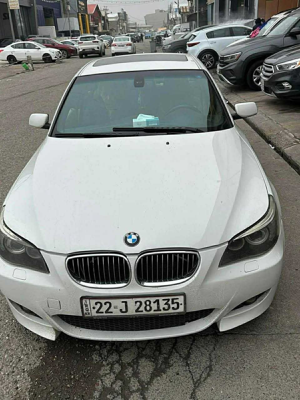 السلام عليكم 
 BMW 530i E60 موديل 2007
وارد خليجي رقم اربيل محرك 3000 n52 المرغوب 
كامل مواصفات تبريد سلايد شغال تحكم ستيرن شغال كروز سرعة سيدي جنجر مري قلاب خزن ميموري 3 بردات والبردة الخلفية كهرباء شغالة السيارة اصل حساسات بس شاديلهه كت رياضي الدعاميات بدون حساس ويل كب وتخم تاير جدد الگير والمحرك جدد ترايك وين ماتريد السيارة مدامة بالكامل من الالف للياء بلكات نوزلات منظومة ماء تبريد ثلج حدادية كاملة مبدلة الجاملغ عكس السايق مبدل نفس اللون بدون ايرباك ولادواخل واكو قطع بيهه صبغ اثر طخات بسيطة تجي تفحص سونار ونخليك على راسنا 
السعر 115 ورقة.
رقم صاحب السيارة *********** بسام
مكان السيارة بغداد البلديات.
