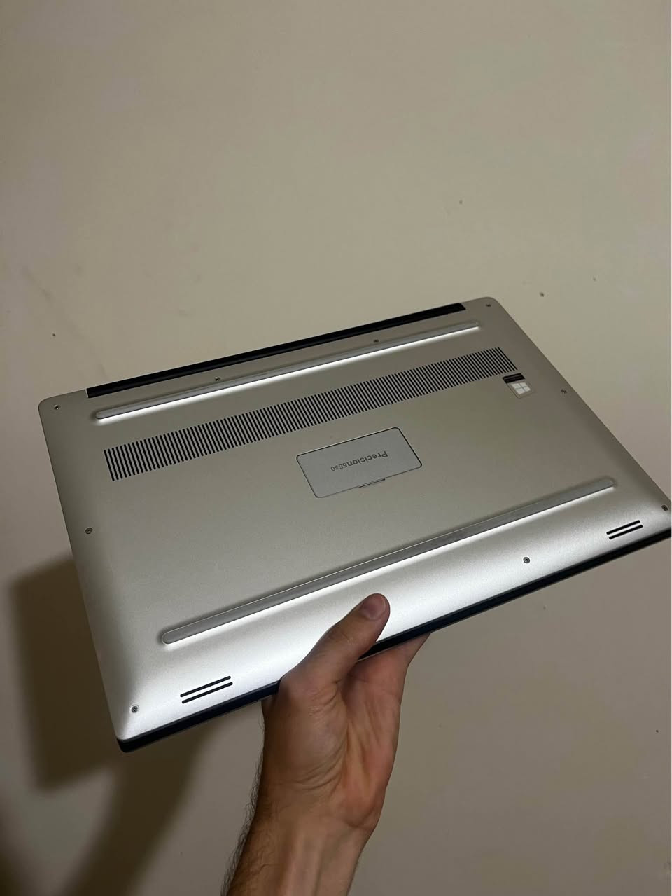 لابتوب دل برزشن ٥٣٠٠ نظيف جداً
المعالج كور اي ٥ الجيل الثامن فئة H
الرام ١٦
الهارد GBssd 512
كرت الشاشة نفيديا كوادرو P1000 4GB
وانتل شير
الجهاز نحيف (سلم)
مكاني بغداد
السعر ٤٦٥ الف
للاستفسار راسلني خاص
تحياتي بغداد, العراق


**إذا كنت صاحب هذا الإعلان وتريد حذفه لأي سبب، رجاءا أرسل رسالة إلى الدعم الفني**