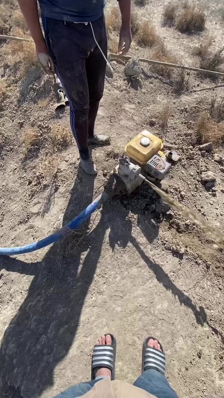 السلام عليكم مزارع للبيع 500او1000متر أسعار مناسبه سند 25مداور ثاني يوم. خدمات ماء باراً وكهرباء قريبه عليه 
مكان /طريق دغاره خلف مطعم واثق 
***********
