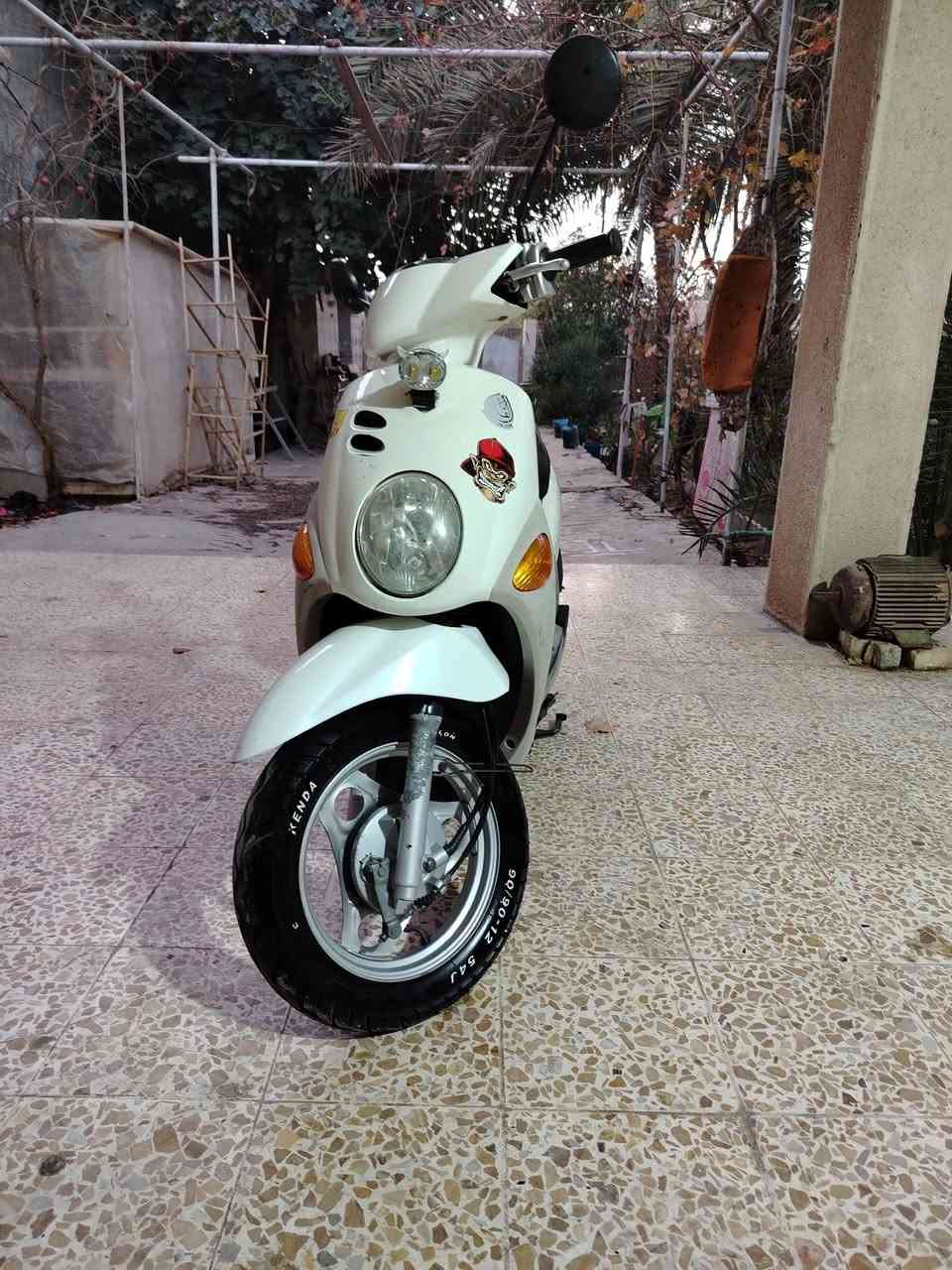 سلام عليكم
دراجه فله ياباني 

دراجه نازلة من الرمبه جديدة 

مكفولة من كلشي كهربائيات مكينه كفرات 

دراجه دهن موتل 

بانزين محسن 

عليه دمام ب75

السعر 1150

مكان بغداد سيطرت الشعب السريدات

***********
