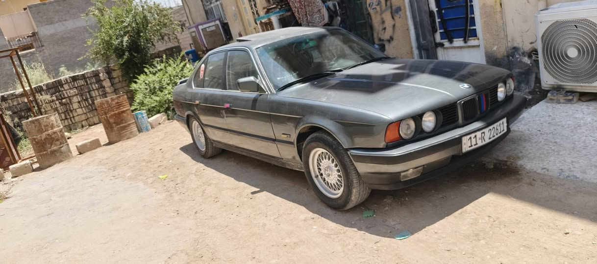 حداديه جديده تخم تاير جديد وي الخلايا ام بلادي سياره كفاله من حادث فقط صبغ عام للجماليه فتحه سلايت شغال تحكم مري جهتين كهربائيات شغاله من الدعم للدعاميه سيستم صوت ومضخم كامل كشنات جلد مكينه وقير كفاله اربع جامات كهربائي ماكينه 3500 ست سلندر جير عادي خمس نمر محرك مفتوح تخنتاير خمسه جدد جيرمني تحويل ثاني يوم لوحات جديده سبايدر خلفي دمام برده بي ام ما بيها لا خياس ولا قصه سياره مقفوله من قصه وعيب شرعي فقط مصبوغه عام بالجماليه سياره كفاله من حادث السعر 48 وبيها مجال بيع ومراوس بخصوصي فقط ورجاء اللي ما يعرف للبي ام لا يراسلني وجماعه الاربعينات رجاء لا تعلقون السياره جاهزه من كل شيء نقصها فقط تبريد ما بيها نقص لو شعرايه مكاني كربلاء رقم الهاتف ☎***********☎ كربلاء, العراق

