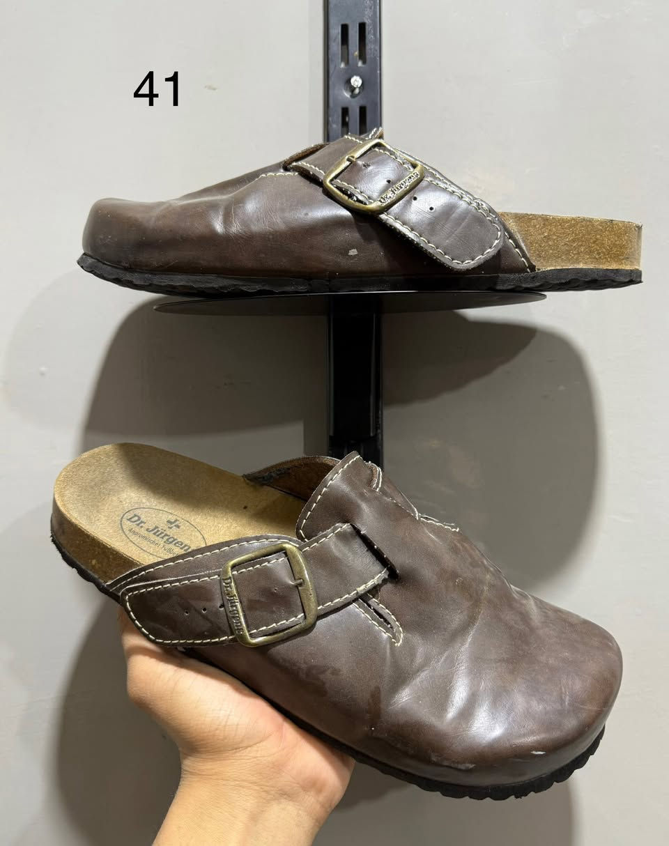 تخفيضات 🔥🔥🔥🔥🔥
بوت بآله اوربي آصلي + حذاء رياضي و صندل اوربي 
القياس موجود داخل آلصوره 
الأستفسار مراسلة البيج ✅ او واتساب ‭0780 546 1406‬☎️
التوصيل الى كل العراق 🚛🚛
