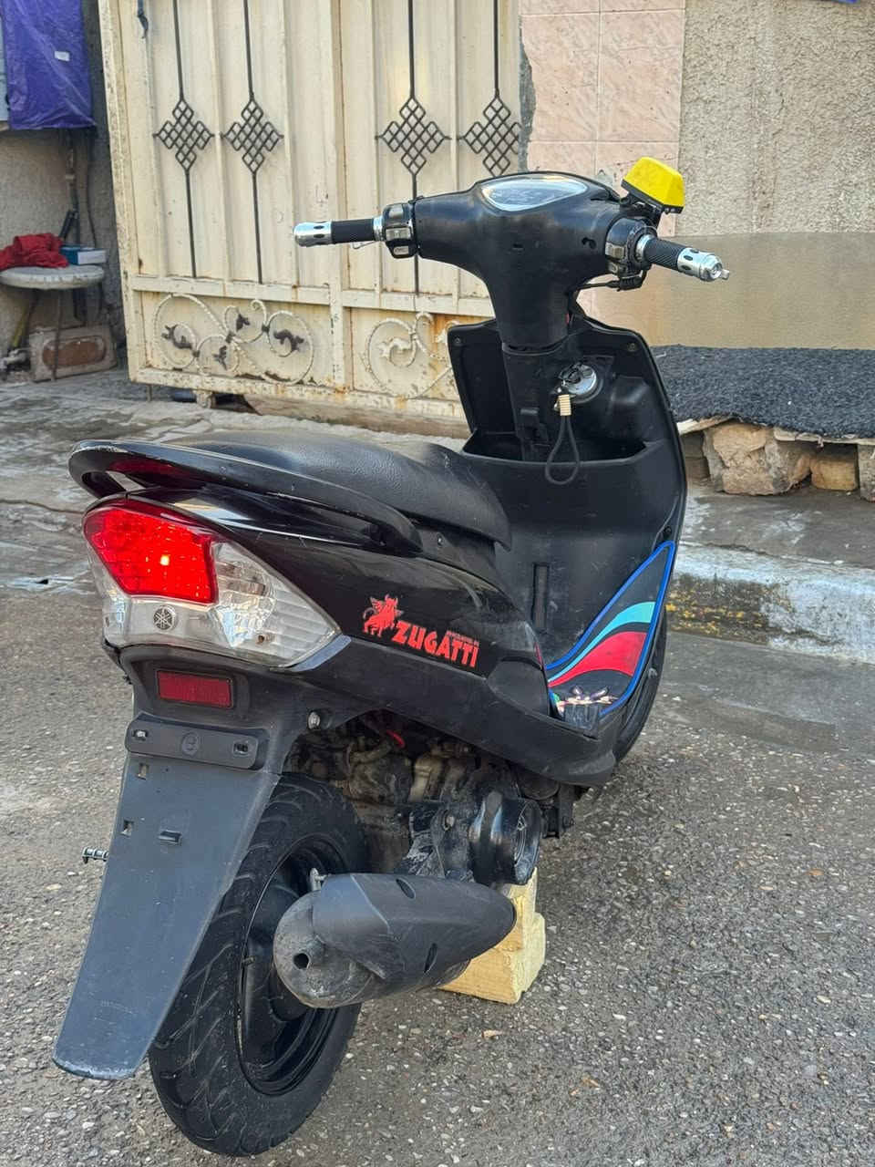 سلام عليكم دراجه ماكس عدله للبيع دراجه خير من الله حلوه مكينه ناعمه مستعجل على بيعته وذا مراوس بدراجه حلوه عنوان بغداد الاعضميه تفاصيل خاص رقم ***********
