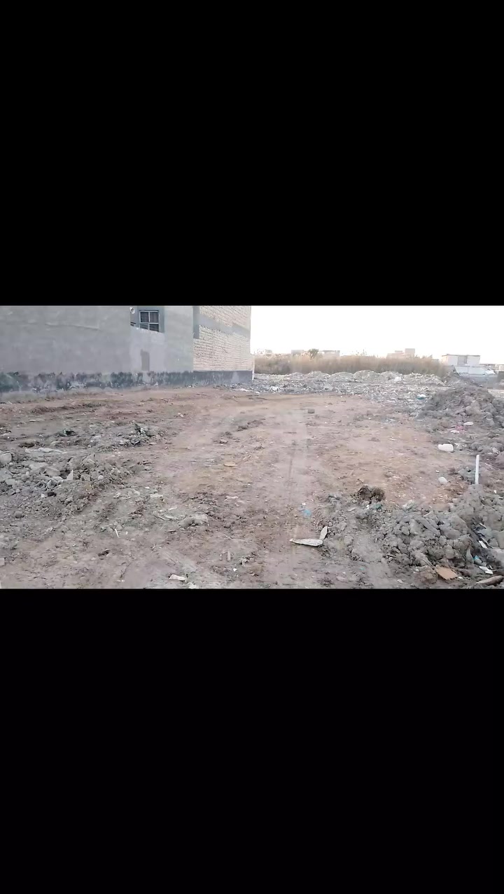 ‏🏠 فرصة مميزة – قطعة ارض للبيع 🏠
‏📍  الموقع:  حي الضباط 
‏
‏📐 المساحة: 200م²
‏📏 الواجه 10نزال 20
‏📄 جنس العقار: طابو صرف 
‏✅  تحويل مباشر
‏💰 السعر خاص 
‏📞 للاستفسار الاتصال:
‏☎️ ***********حسين فاضل 
‏☎️ ***********عباس بلاسم 
‏
الخدمات:
مجاري _كهرباء_ تبليط قيد الانشاء 
🛣️‏عنوان المكتب:
شارع 80 قرب مستشفى المستقبل.
‏
‏💯🔥اذا كان لديك دار او قطعة ارض للبيع او ايجار نحن نقدم لك العرض فقط راسل الصفحة او الاتصال على الارقام في الاعلى.
