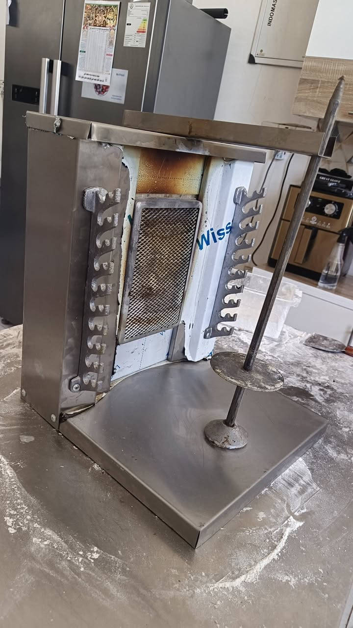 شواية للبيع
استعمال قليل كلش مثل ما واضح بالصورة
مكاني الحلة 
***********
السعر 35 الف
