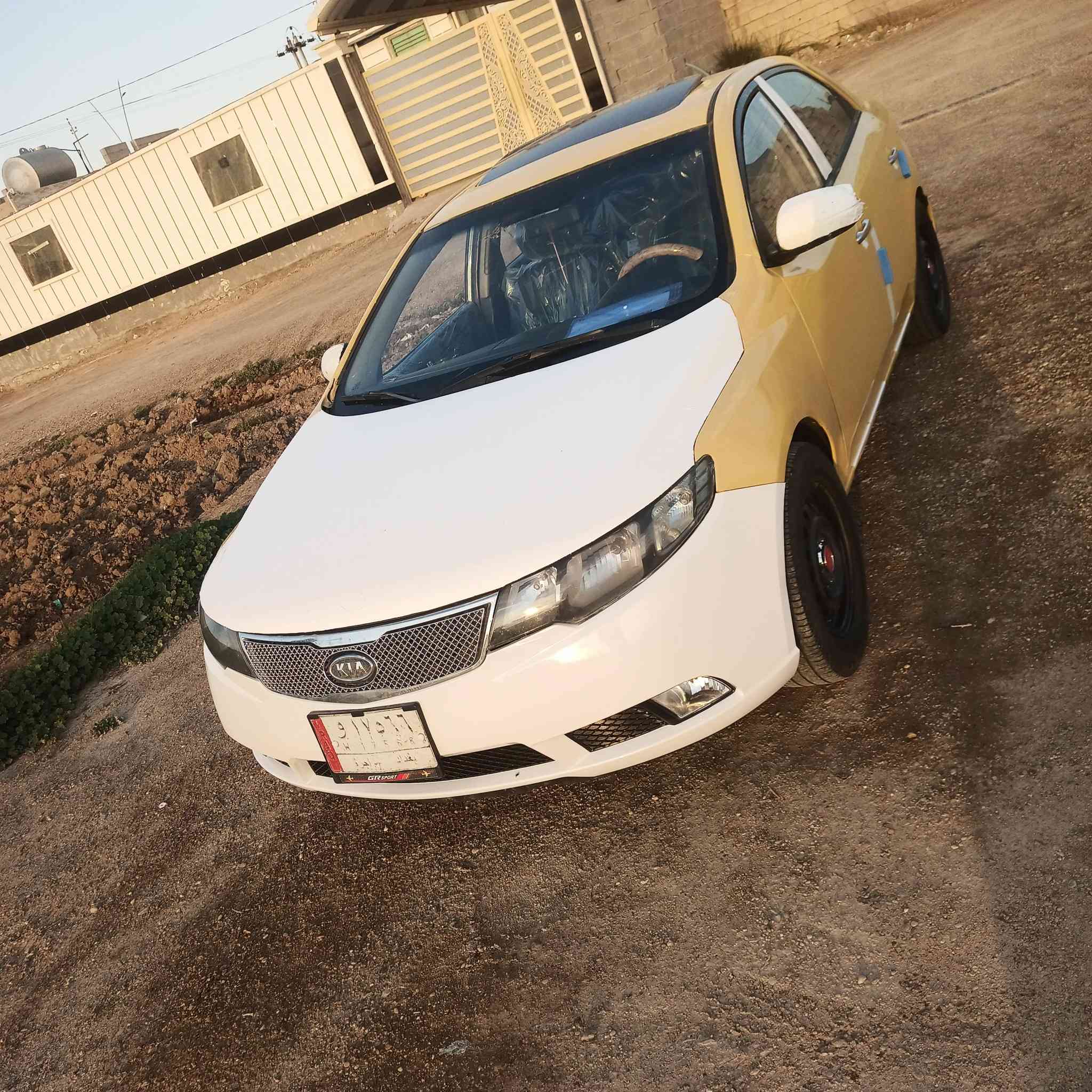 السلام عليكم فورتي 2013خليجي فول مواصفات محرك كير كله جديد السعر 75وبيه مجال الشراي يتصل علخط  مكان السياره الانبار ارمادي ***********
