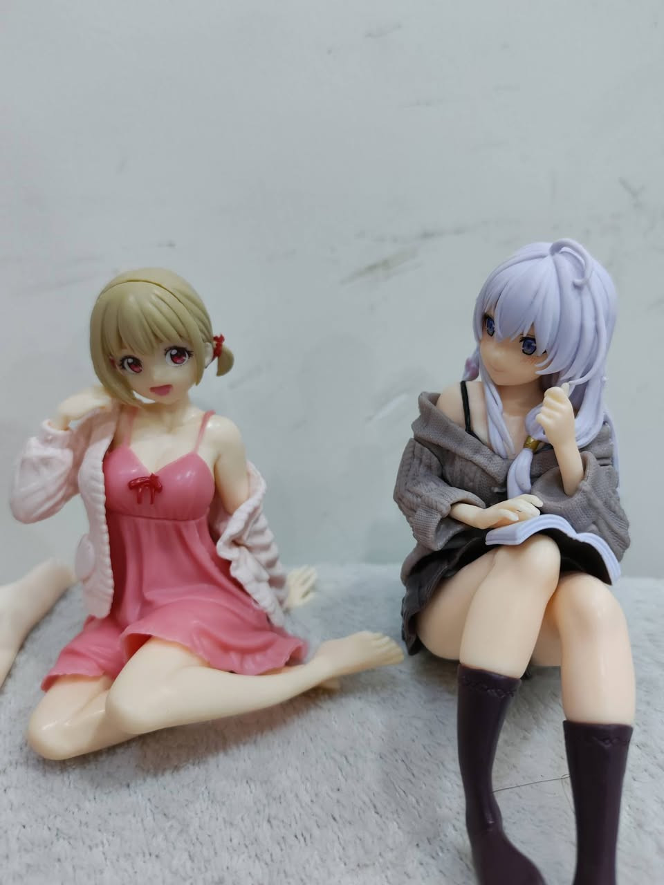 إخوان هذني، طلعن بالامزون شكد سعرهن؟ للحجز ***********
