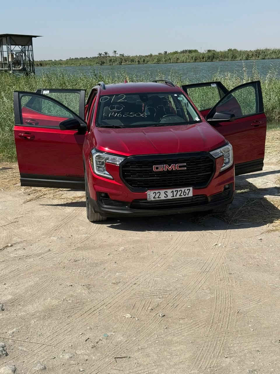 جي ام سي تيران sle   2023 بلاك توب
رقم اربيل
السعر 195 مرقم و كامل
لاستفسار *********** مكاني بصره
سياره حادث بنيد 
موجود رقم شاصي
المواصفات
-حجم المحرك 4 سلندر 1500 تيربو. 
3-بصمة ابواب وتشغيل عن بعد. 
4زينون عالي ناصي. 
5-حساس خلفي. 
6-كامرة خلفي دوارة. 
8-خزن ميموري لكرسي السايق. 
9-المقاعد الامامية كهرباء. 
10-تبريد خلفي قطعتين. 
11-تدفئة الكراسي الامامية. 
12-جنطة كهرباء. 
13-تحديد مسار. 
14-تحكم استيرن 
15-رادار امامي 
16-رادر جانبي مانع اجتياز.
