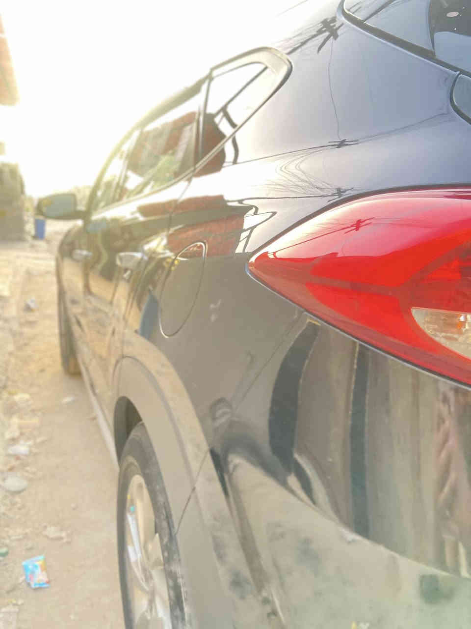 السلام عليكم 
توسان مديل 2017
لون اسود
مكينه 2.0
شاشه 
كأمره
كشن سائق كهرباىي
مواصفات عاديه
حادث بسيط 
بيها إرباك دشبول 
سياره خير وبركه 
الاتصال والاستفسار 
*********** يتوفر واتساب نفس رقم 
@إشارة
