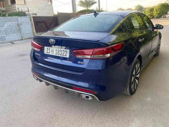 السلام عليكم 
كيا اوبتيما 2016  SXL 
فول 1 ع 1 / 
السيارة ماشية  111الف ضربتهة كما موضح بالصور وبيه حالوب بسيط
مواصفات :
‏ SXL المعروفة
/ محرك 2000 توربو 247حصان
/ بصمة ابواب وجنطه
/ بانوراما طكتين 
/ كامره عدد( 4) 
/   رادارت جانبيه للتحذير
/ لايت زينون عدستين
/ بك لايت لد 
/ سايد بريك بصمة
/ نظام ترحيب كامل مري جانبية وكشن السائق متحرك ويدات باب اناره 
/ صندوك خلفي ذكي يفتح عند الاقتراب  
 / نقط عمياء تحذير عند الاجتياز وعند صف السياره
/ حساسات خلفيه بلاديه
/ كشنات جلد
/ تدفه تبريد كل الكشنات اماميه والخلفيه تدفئه فقط
/ تحكمات الكشنات الاماميه كهربائي وخزن 2 وضعيات
/ شاشة كبيرة و gbs    
/ تحكمات ستيرن فول كامله
/ شفتات كير بالستيرن
/ تبريد قطعتين منفصل 
/ سستم صوت الماني هارمن كاردن 10 سماعات 
/ بردات  جانبيه بلادي سحب
  
السعر 128 $ وبيهة مجال 
للتواصل : ***********
مكان السيارة بغداد. البلديات بغداد
