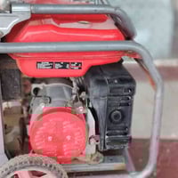 مولد للبيع السعر 225 بي مجال الشراي خلي يجي عل هاذ الرقم 07774195986 ش...