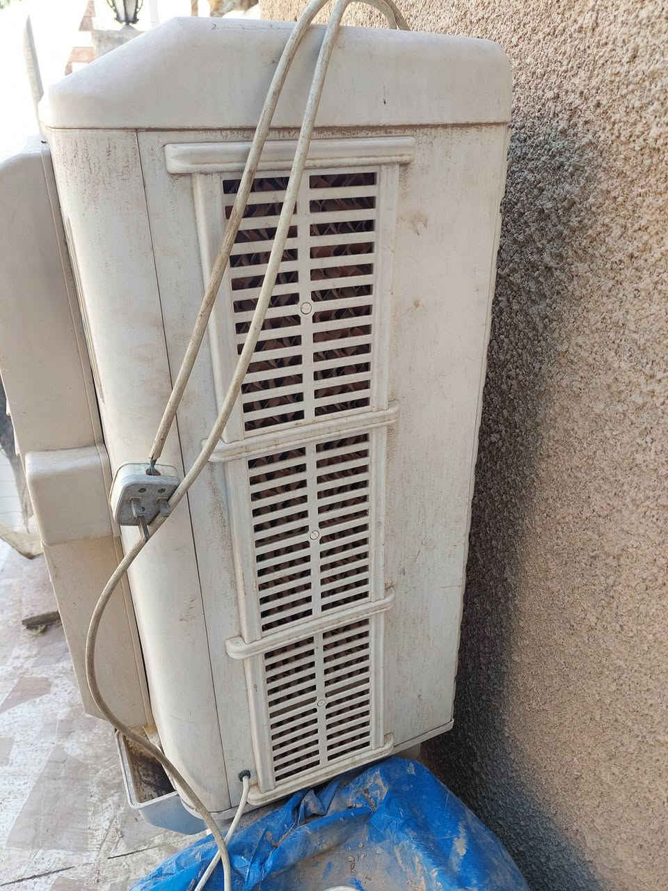 سلام عليكم كونفيرة للبيع
السعر 65الف المكان ديالى المقدادية 
رقم  ***********
