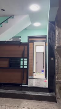 شقه للايجار طابق ارضي تحوي على غرفتين وهول ومطبخ وخدمات شقه جديده ونضي...