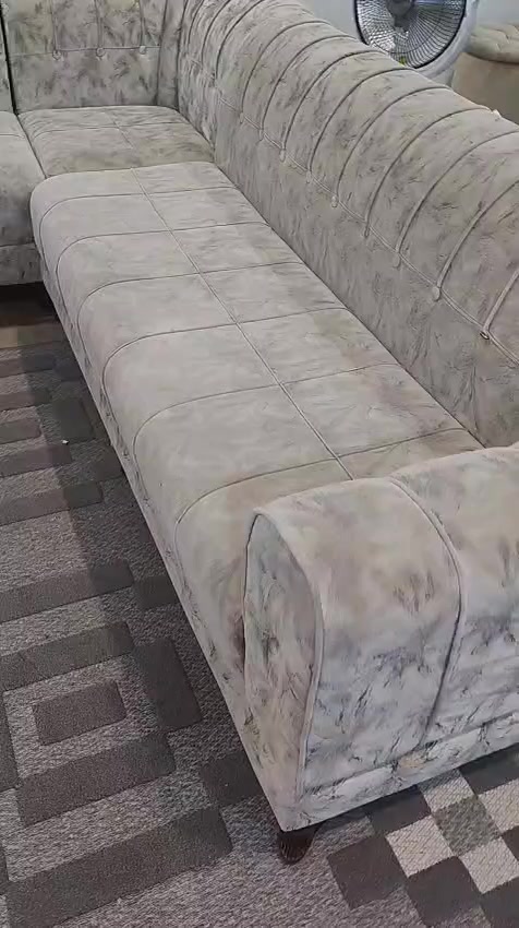 تخم قنفات تكمه اخو الجديد ٣٠٠ وبي مجال
ثلاجه ١٢٥ وبيها مجال للتواصل على الرقم
 واتساب***********
