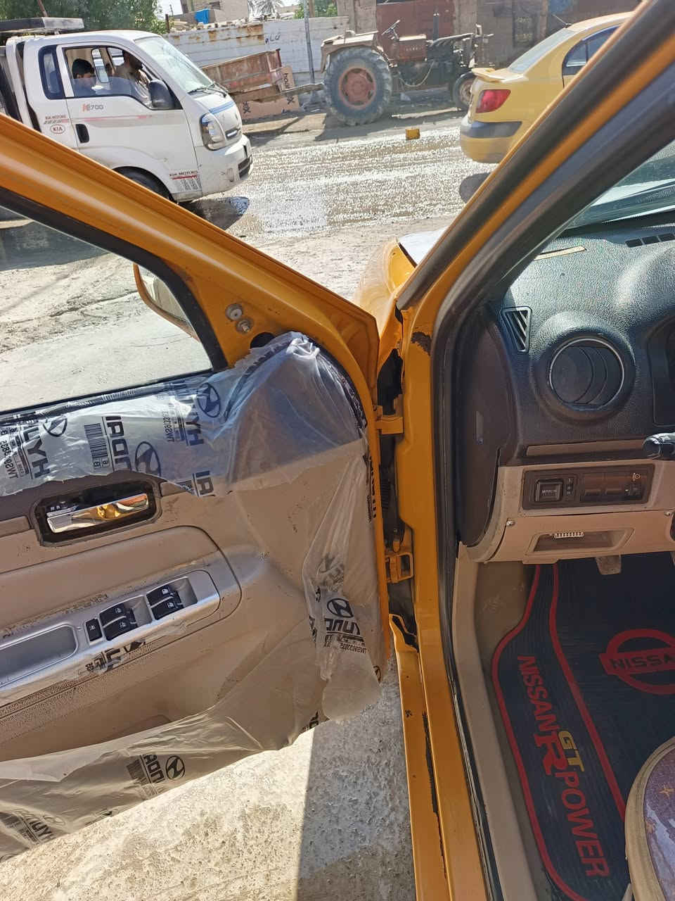 سلام عليكم جيلي سي كي للبيع موديل 2013 السياره كفاله من الظربه بيه صبغ مكانات مال الهلات كير ومكينه كفاله تتفئه تبريد ثلج كهربائيات كله شغاله تخم تاير صدر امامي خلفي جديد دوشمه جديده كاعيه جلد تنته لايلون شاشه مصفره هيئه وغرامات بسم ولد يمي تحويل كبل مكاتبه مروري السيتره ترايها وين ميعجبك شلعه ومعدل خير من الله السعر 42 وبيه مجال مكاني بغداد الزعفرانيه ***********
