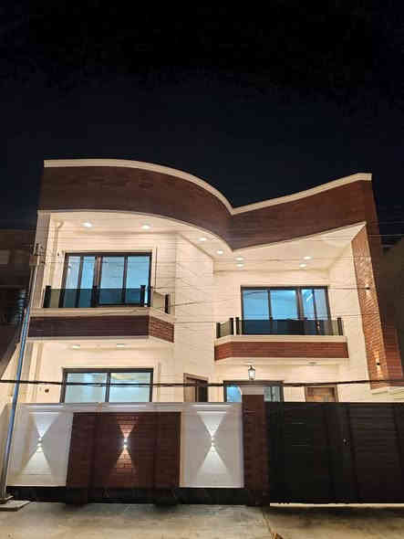 دار للبيع المساحه ١٢٥م واجه ٨.٥م الاعظمية قرب جامع الصديق شارع عريض مع رصيف قريب على جميع الخدمات يحتوي على أربع غرف نوم مع حمامين مع كراج السعر ٥٦٥مليون للاستفسار مكتب الشمم الهندسي للمقاولات والاستثمار العقاري *********** *********** بغداد
