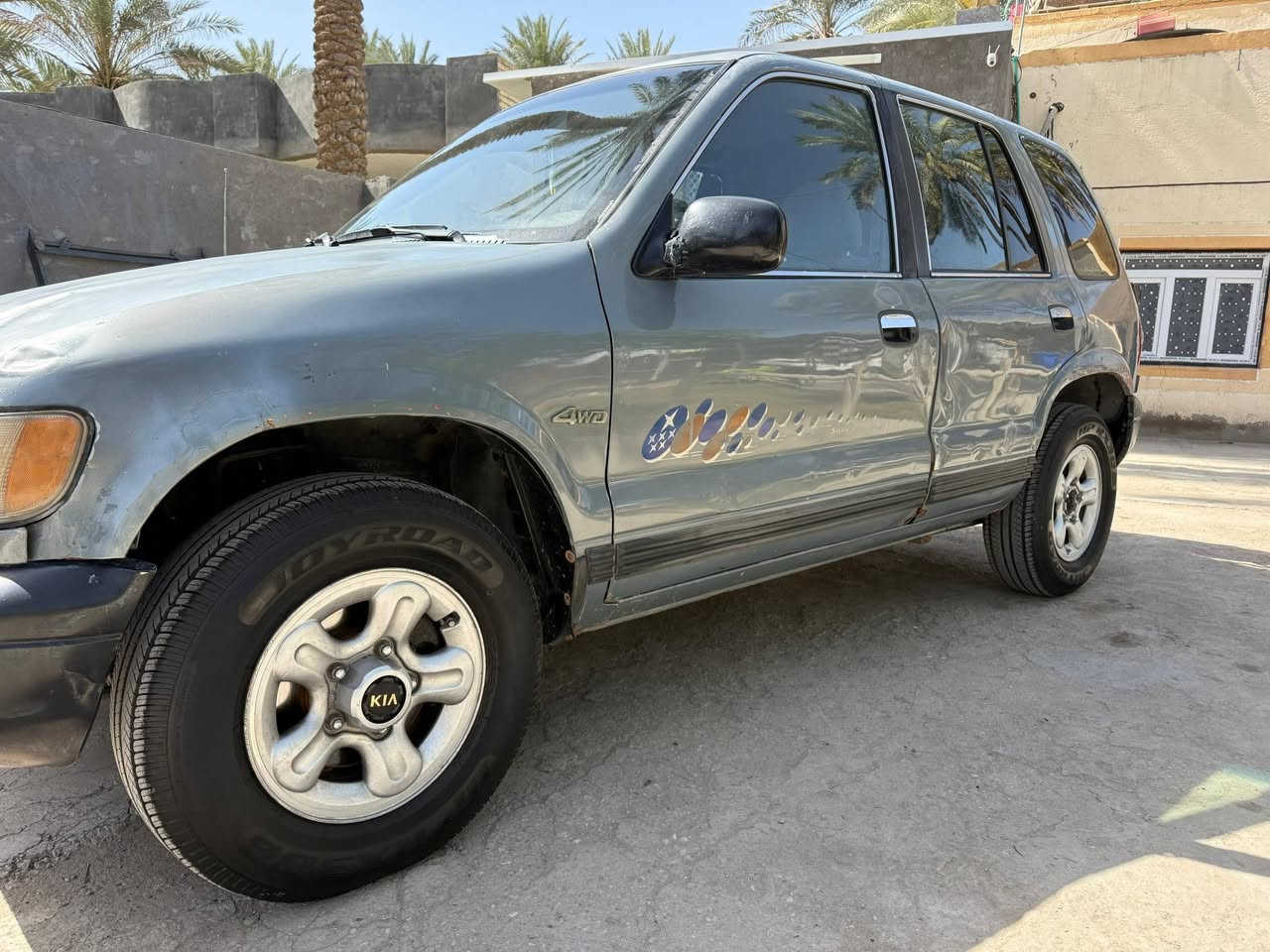 السلام عليكم
سبورتج موديل 1993

مكينه وكير بالجيس مكينه شادها قبل يومين كلشي بيها بلادي

كهربائيات كلها شغاله

تبريد    ثلج

تخم تاير جديد

للأستفسار (***********)

               (***********)

السعر    (45) وبيها مجال

العنوان   (بابل  _الحمزه الغربي قرب معمل السكر) 

مداور ثاني يوم

سياره مكفوله من كلشي

رقم بغداد
