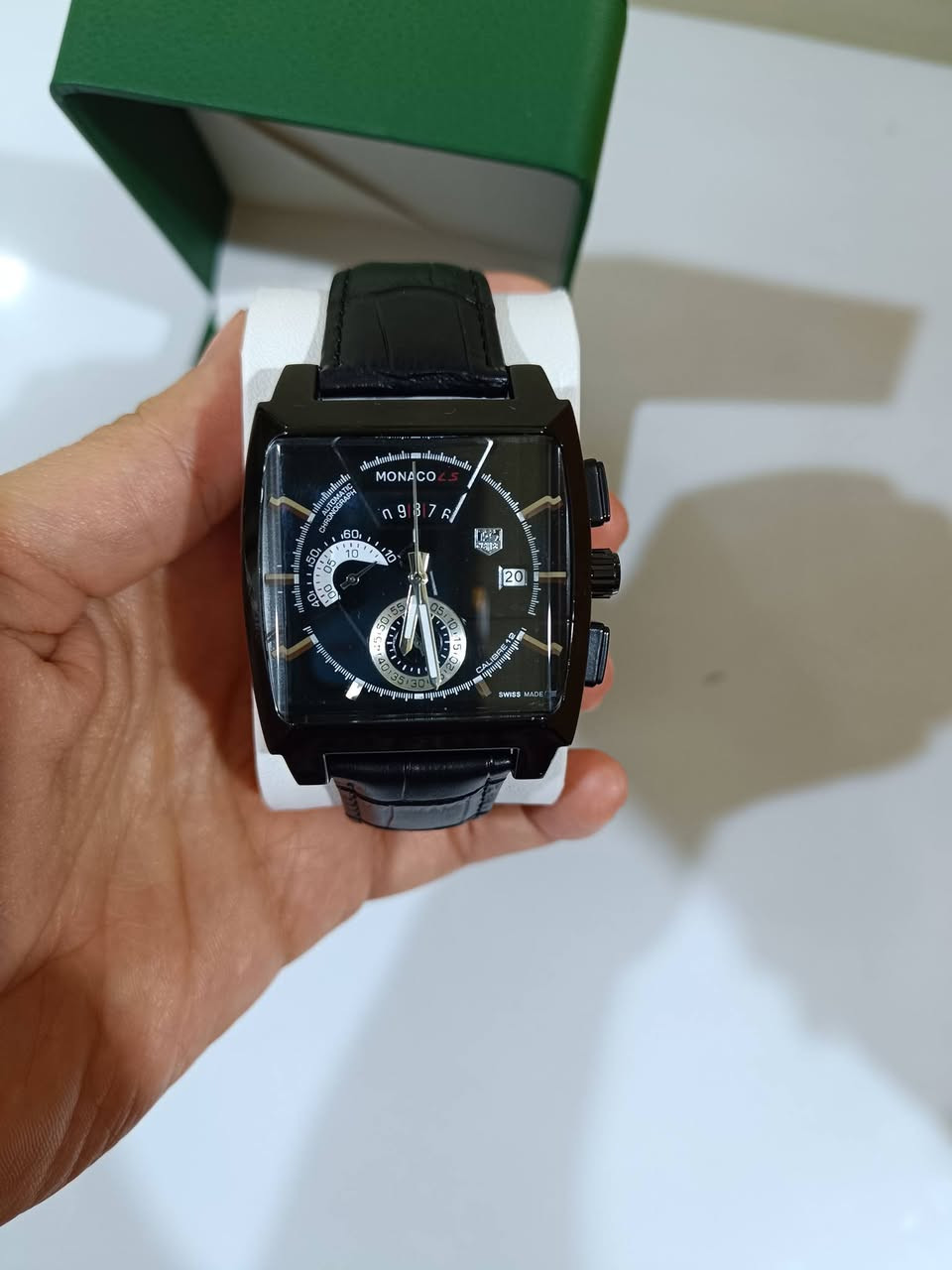 ساعه تاك هيور موناكو رجالي جميع السناتر شغاله عداد شهري ضد الماء كوالتي عالي جدا سير جلد اسود


**إذا كنت صاحب هذا الإعلان وتريد حذفه لأي سبب، رجاءا أرسل رسالة إلى الدعم الفني**