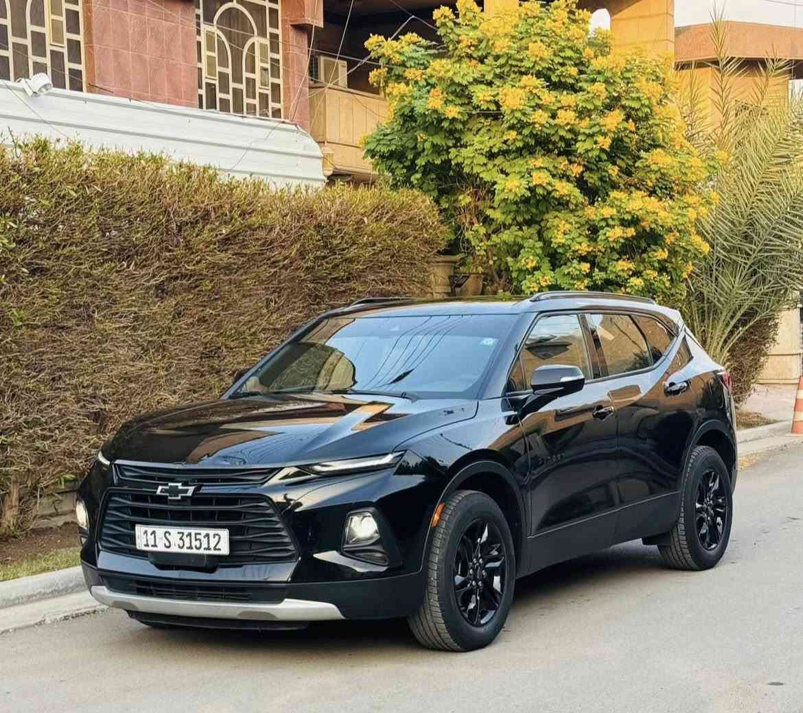 للبيع شوفرليت بلايزر  LT2 موديل 2022
( رقم بغداد سنويه بسمي)
محرك 4 سلندر 2000 تيربو 
ماشيه 60 الف 
وارد امريكي حادثه جاملغ امامي بي بارد فقط بدون دواخل بدون صبغ ايرباك طاك
وعلفحص وين ميحب المشتري
صور الحادث ورقم الشاصي موجود بلمنشور
المواصفات :- بصمه ,شاشه ,جنطه كهرباء, رادار امامي خلفي جانبي ,مقعد كهرباء, تحكمات ستيرن ,تحديد مسار, لايت امامي زينون ,لد امامي خلفي ,حساسات خلفيه ,كامره خلفيه دواره ,اوتو ستوب , تدفئه كشنات وبعد هوايه مواصفات
مكان السياره بغداد المنصور 
السعر 193 ورقه قابل لتفاوض
***********
