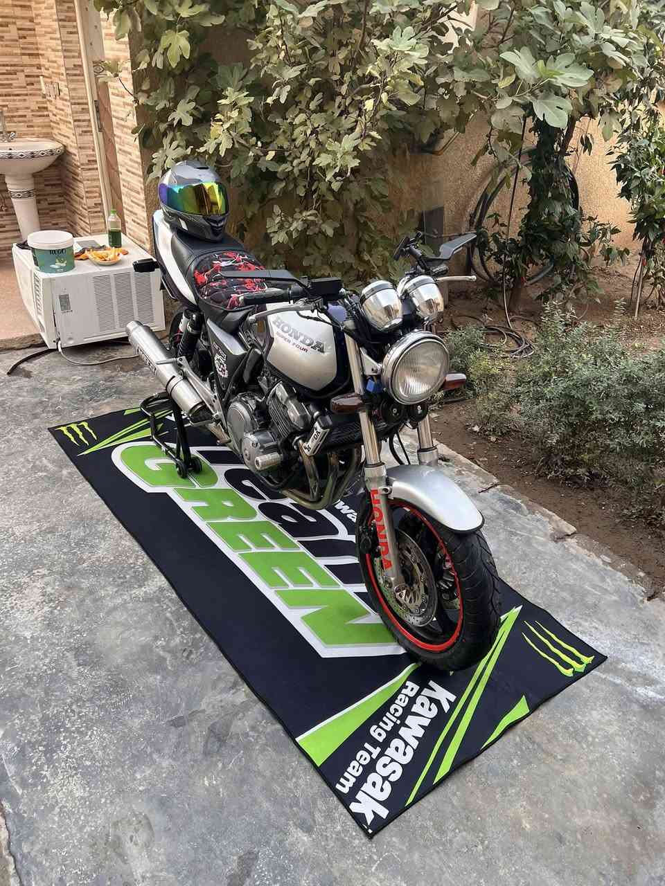 سلام عليكم
سيبي فور 400
16ولف 
دراجه نضافه عامه 
زوج تاير  جديد 
كهربائية كلهه شغاله 
دراجه نكره سلف اوراق موجوده
شرط اول ثاني ثالث بطنش 
ملاحضه بيه نقص فقط راجز 
(المكان بغداد ابو غريب )
واتساب ***********متواجد فيس مازنجر إي ستفسار بل خاص (السعر 15بيهه مجال شي بسيط )
