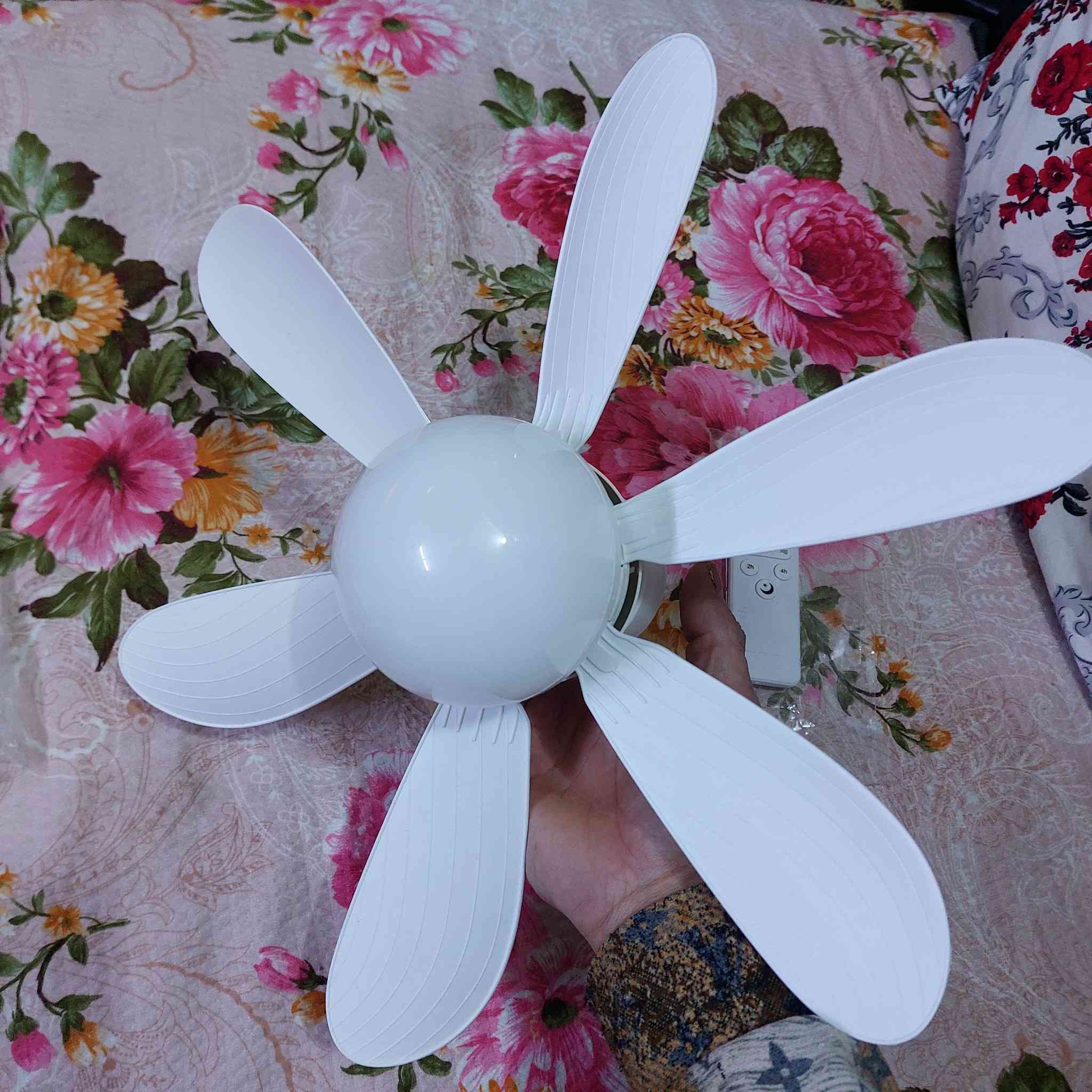 كلوب بهاذ شكل اوفابت وابيض بي تحكم ٢٥ معى توصيل


**إذا كنت صاحب هذا الإعلان وتريد حذفه لأي سبب، رجاءا أرسل رسالة إلى الدعم الفني**