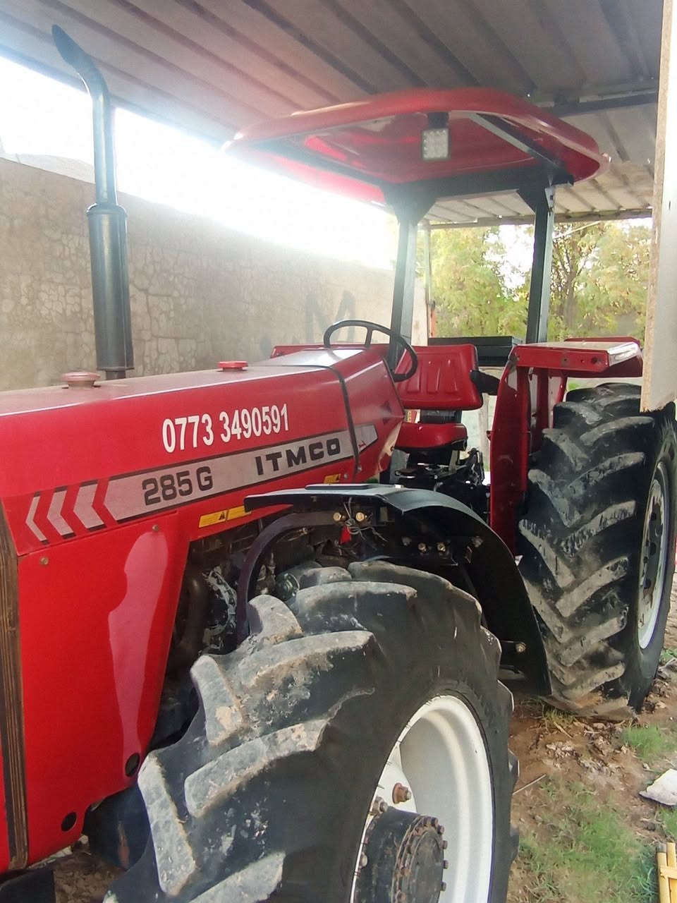 سڵاو ئەو تراکتۆرە بۆ فرۆشتن مۆدێل2012 بێ ڕەقەمە تەکە کراوە بە دەبڵ هەموو گیانی بەشەرت شوێن دەورو بەری کەلار نرخی100وەرەقەو مەجال ***********
