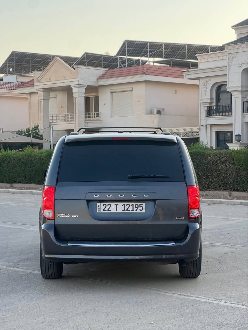 dodge grand caravan 2017 فوول مواسەفات مواسەفات gt معروف 
بەسمە و دەرکە بەسمە 
دەرگا کارەبایی
شاشە و تەلەڤزۆن
سەقف ئەمبێرلایت
سوکان ڤۆلیۆمو تحدید سرعە
سندوق شەفت و دەرکە شەفت
سەیارەکا ٣ پارچەی سبوخە بێژوورێ و بێناوگرتن بێ ئێرباگ
هەزەو سەنەوی نوێیە تا ٢٠٣٠ 
شوێن هەولێر 
ژمارە تەلەفۆن 
***********
کورەک واتساپ أربيل, العراق
