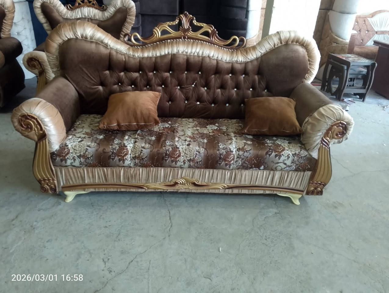 متوفر للبيع #تخم باله مستعمل ابو #تاج 20 مقعد نضافة 100/90 مسوينه #تسكام 10 قطع يصير يكفي #استقبال 8ب4 و 10 ب 4 مع كوشات + 2 سيت #طبلات 8 طبلة بسعر مناسب #صويرة تقاطع حي زهور #سبيس معرض #الجوهرة 
***********....***********
