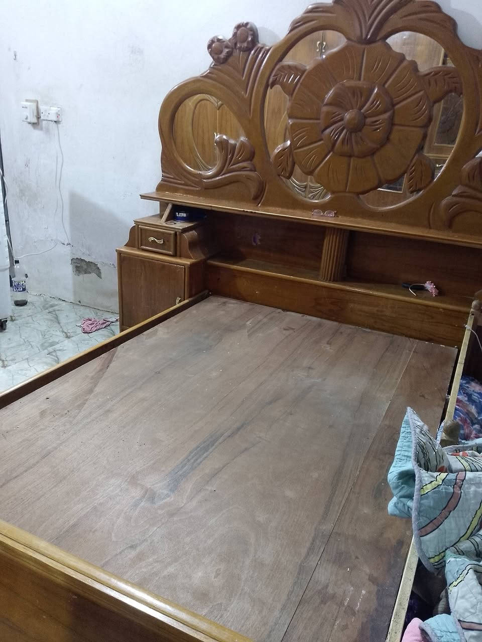 للبيع السعر 160
وابيع مفرد نجاره عراقي مابيه أي ضرر


**إذا كنت صاحب هذا الإعلان وتريد حذفه لأي سبب، رجاءا أرسل رسالة إلى الدعم الفني**