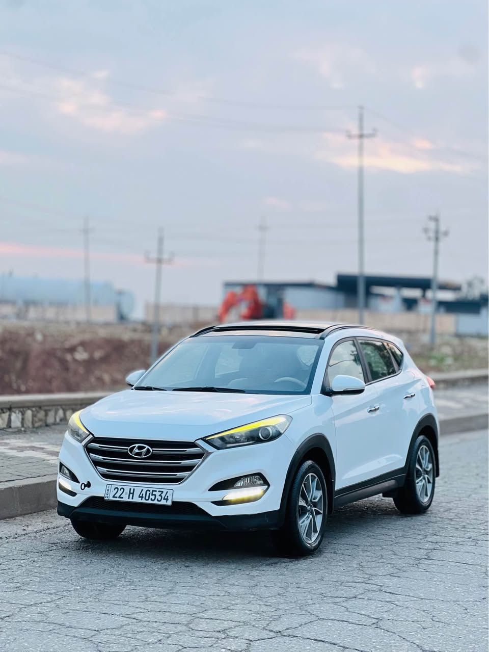 هۆندای تۆکسۆن مۆدیل ٢٠١٨ مواسفاتی فول فولە گیر تۆماتیک پانۆراما سوکان ڤۆلیۆم ناو زەرد زۆر مواسفاتی تر سەیارەکە زۆر بە جوانی ماوەتەوە هەمو شتی لەسەر دەقی بیلادیە سەیارەکە کلینە هیچی پێوە نیە گیر و مەکینە بەشەرت ٤ پستنە  سعری ١٩٢وەرەقە و کەمەک مەجال بۆ زانیاری زیاتر پەیوەندی بکەن بە *********** ناونیشان کۆیە كويسينجاك, أربيل
