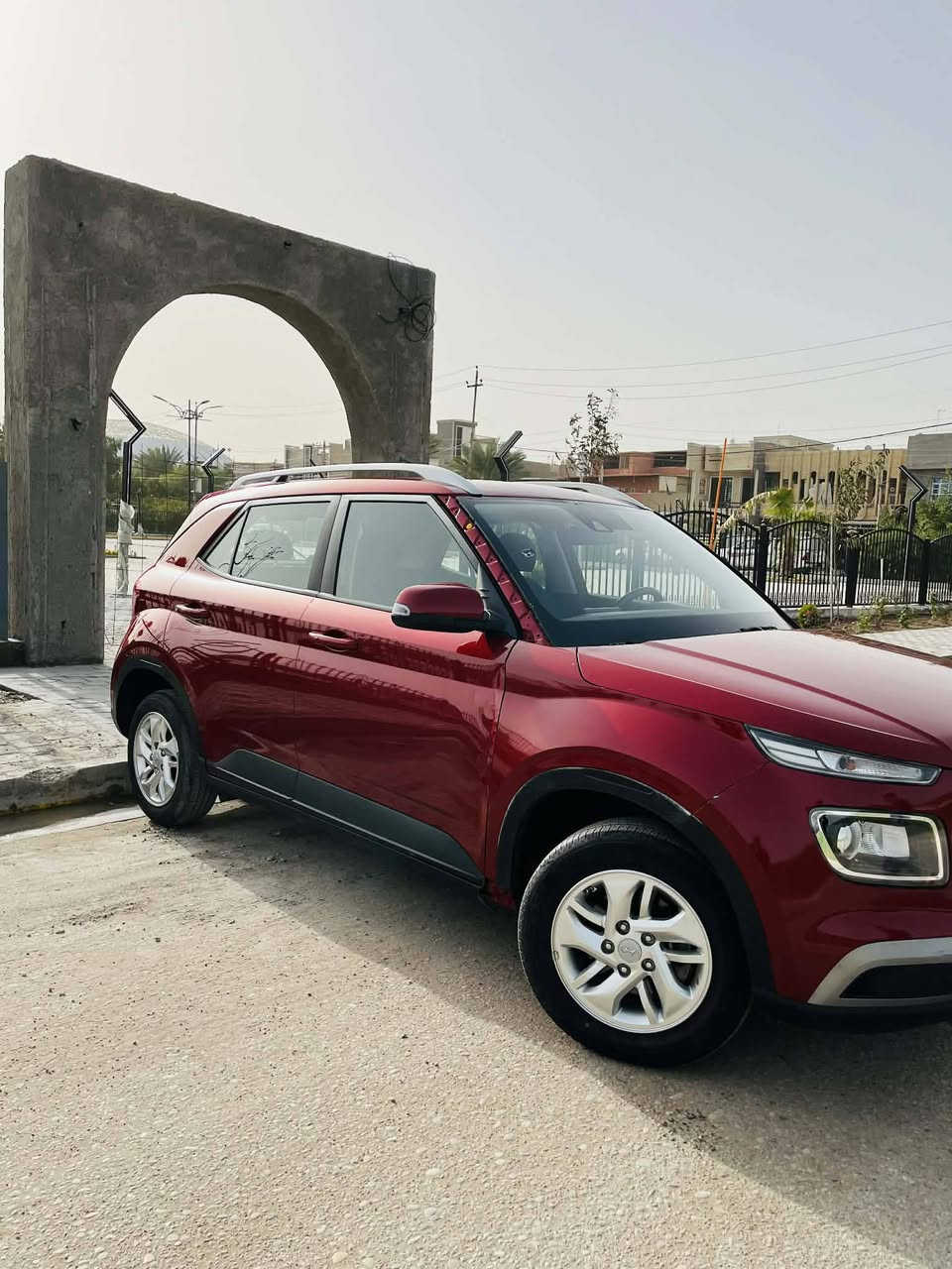 السلام عليكم
للبيع فقط أعتذر عن المراوس 
هونداي فينو موديل 24.
دخول جديد منفيست باسمي تحويل مباشر 
مواصفاته
بصمة تشغيل وبصمة فتح أبواب وتشغيل عن بعد 
لون ماروني دم الغزال (لون مميز)
محرك 1600 تنفس طبيعي 
رادار امامي وجانبي وخلفي 
فول تحكم استيرن 
كشنات مخمل تدفئة 
ويلكب تويل
شاشة تدعم كار بلي 
كيجات ديجيتال 
وباقي المواصفات معروفة 
((حادثه بونيد وجاملغ براكيت شواصي مكفولة راديترات مروحة تبريد كير محرك مكفول شركة شرط الفحص)) 
مكان بغداد شهداء السيدية 
السعر ب 125 وبيه مجال بسيط 
للاستفسار الاتصال على الرقم التالي *********** بي واتساب راسلني إدزلك صور الحادث
